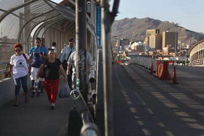 EU reunifica a 260 familias migrantes en la frontera de Texas con México