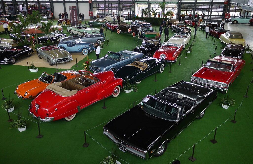 La expo fue organizada por la Dirección General de Servicios Administrativos-Tienda UNAM y la Federación Mexicana de Automóviles Antiguos y de Colección (Crédito: El Universal)