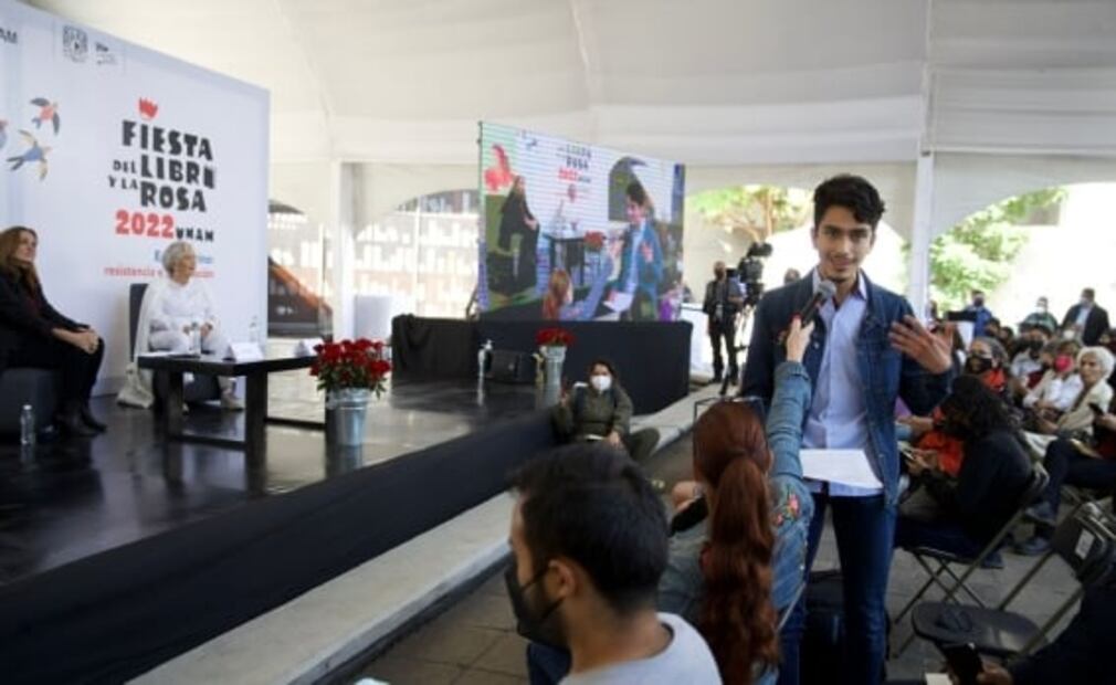 Leer es resistir: Inauguran la Fiesta del Libro y la Rosa 2022