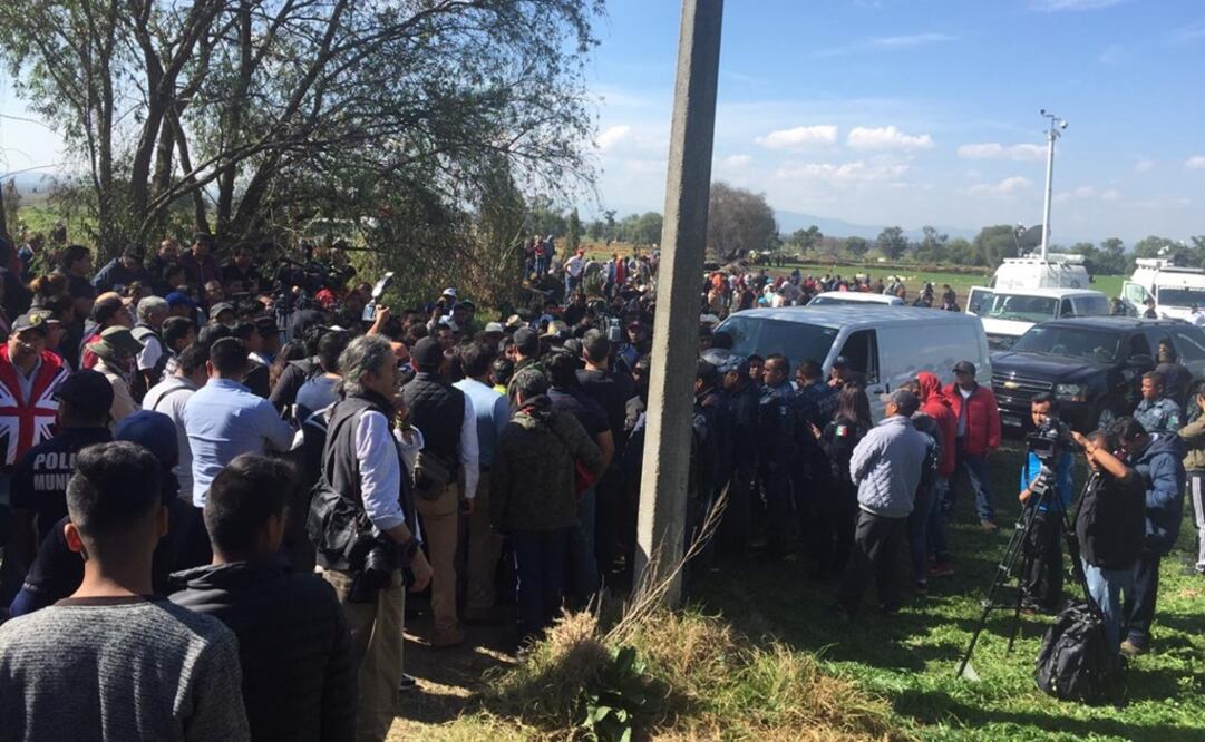 Impiden salida de carrozas. Foto: Especial