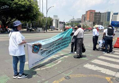 Marchan policías activos y jubilados del Centro al Zócalo; generan afectaciones viales