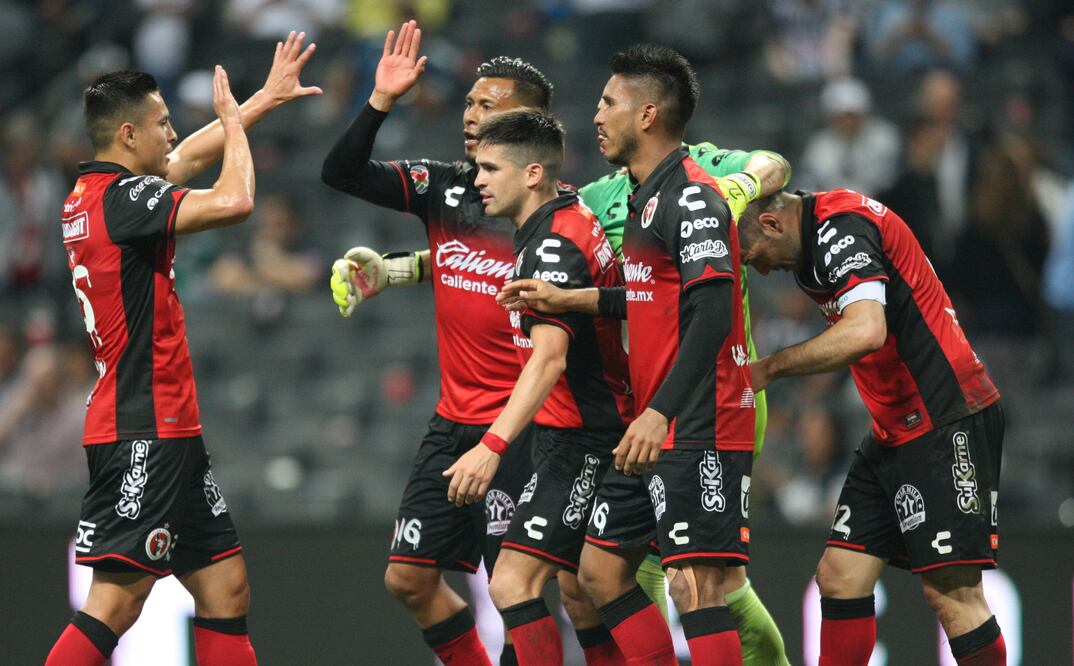 Imago7. Jugadores de Xolos celebrando el pase a las semifinales del Clausura 2018 