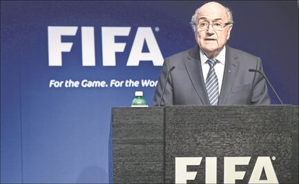 Blatter, expresidente de la FIFA, librará demanda por corrupción 