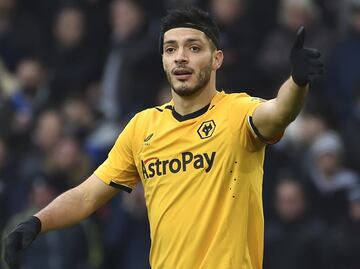 Raúl Jiménez podría quedarse en la Premier League; Fulham ha ofrecido algunos millones por él