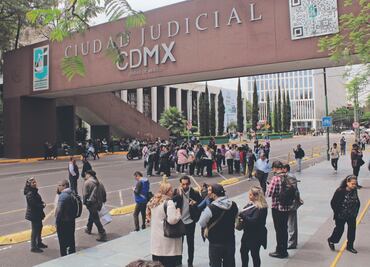 Reabren tribunales tras paro de 5 semanas; acuerdo incluye bono y basificación