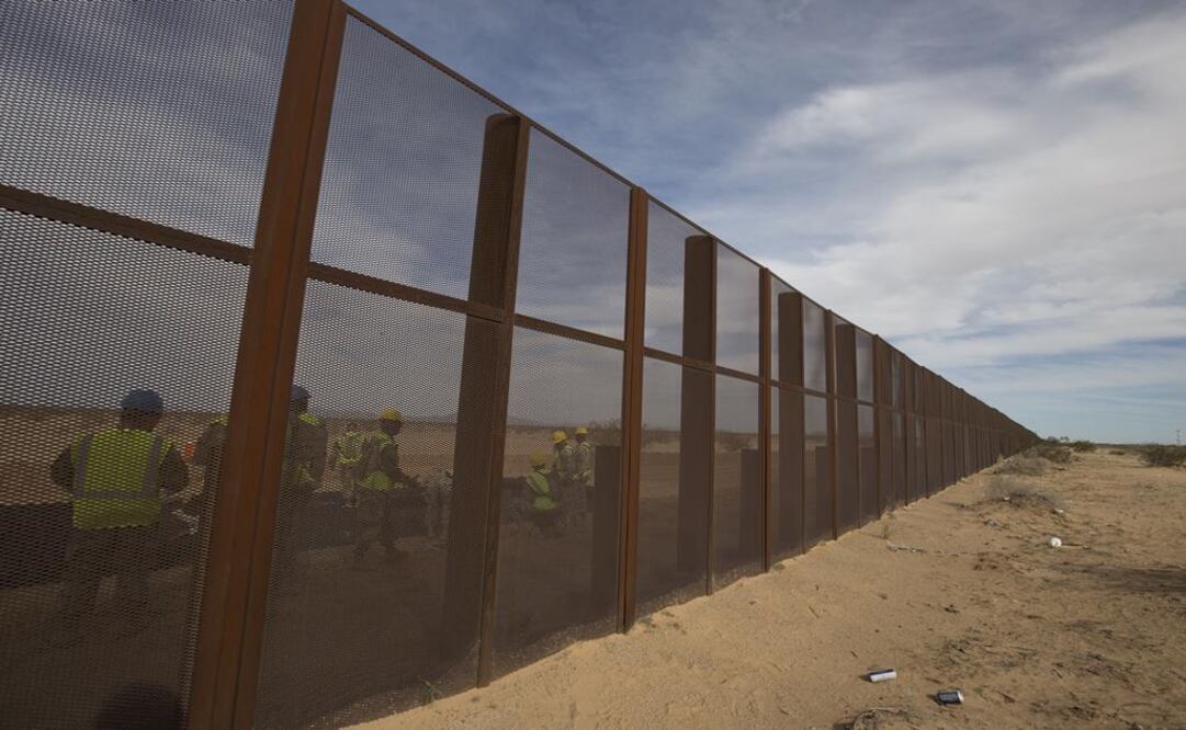 Desprestigio, si mexicanos edifican muro: Guajardo