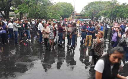 Desalojan edificios públicos en Puebla y Morelos por sismo de 4.9