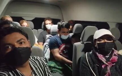 Indígenas tzeltales de Oxchuc retienen vehículo de turistas nacionales y extranjeros