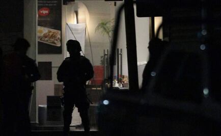 Hombre toma como rehén a cajero de restaurante en NL