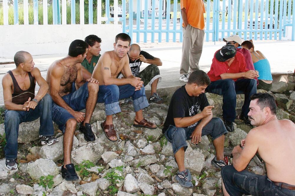 Las autoridades migratorias explicaron que cuando en el INM se han detectado irregularidades se ha actuado y servidores públicos han sido separados del cargo (ARCHIVO EL UNIVERSAL)