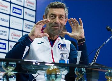 Pedro Caixinha realizará cambios en Cruz Azul