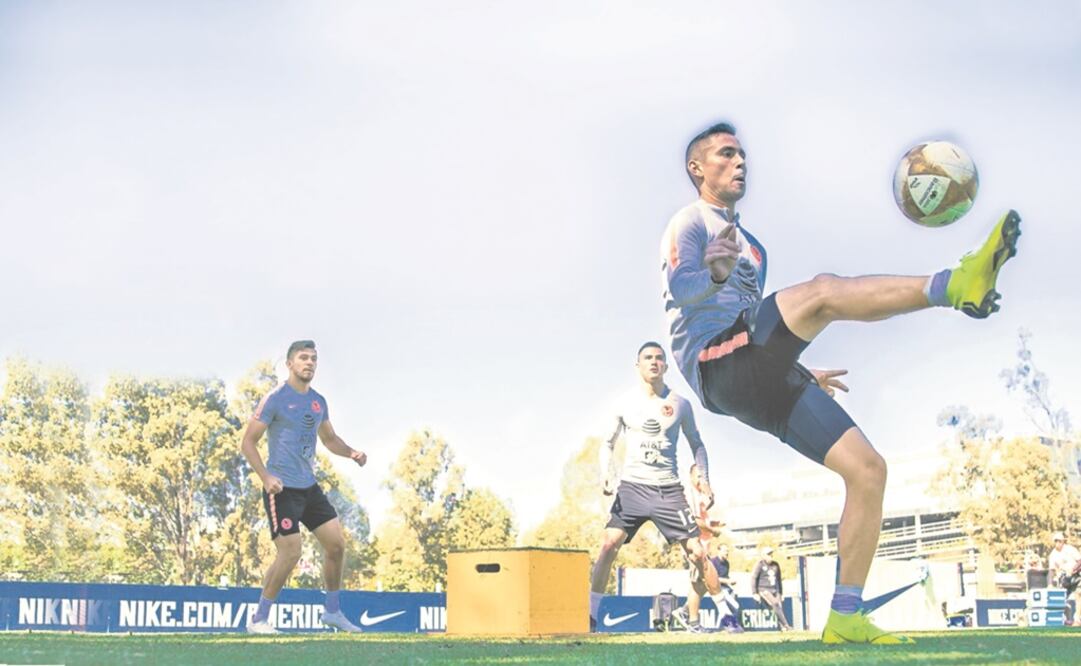 El lateral derecho es el único jugador de las Águilas que disputó la final en el Clausura 2013. Foto: FACEBO OK