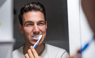 ¿Limpias correctamente tu cepillo de dientes?; así puedes desinfectarlo para evitar enfermedades