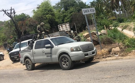 Autodefensas retienen a convoy con marinos en la Acapulco-Zihuatanejo