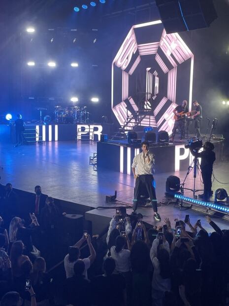 Sebastián Yatra inicia con mucho baile su gira mundial en el Auditorio Nacional