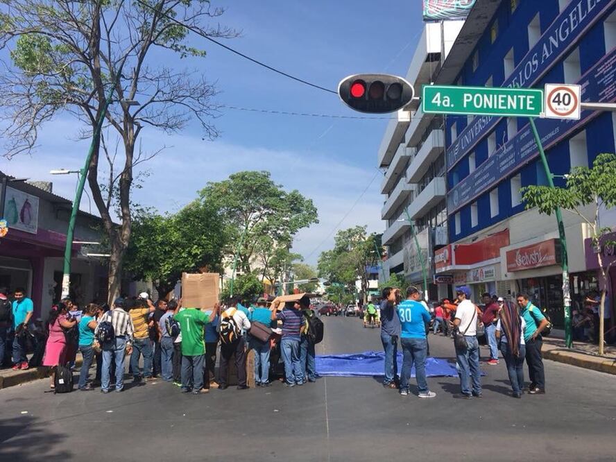 Por segundo día consecutivo maestros de la CNTE en Chiapas realizan protestas contra la Reforma Educativa. Foto: Óscar Gutiérrez