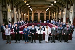 Renuevan acuerdo para dejar gasolina Magna en 24 pesos