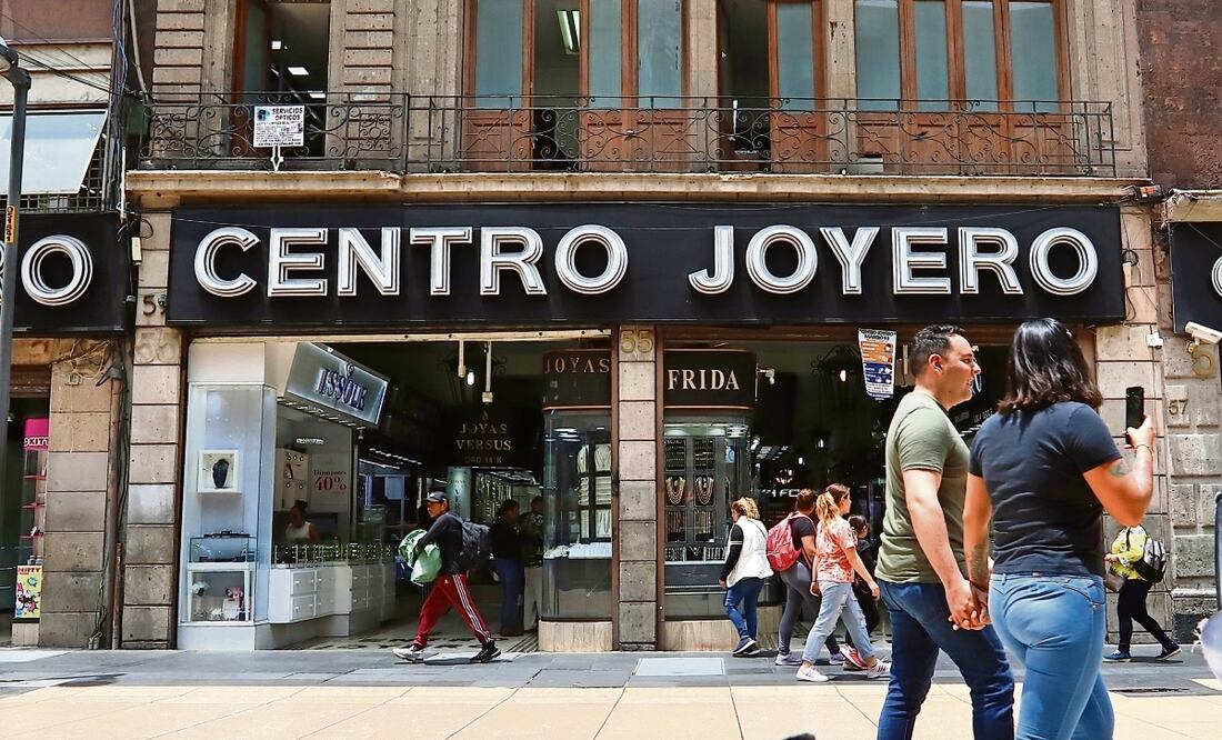 Líderes empresariales proponen que las autoridades identifiquen cuántos negocios de venta de artículos de alta gama hay en la capital. Foto: Berenice Fregoso / El universal