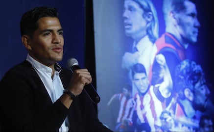 Jesús Sánchez es baja de Chivas 