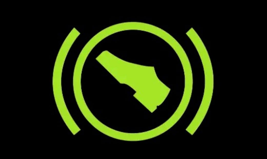 El testigo con forma de zapato puede encenderse de color verde o anaranjado. Foto: Volkswagen