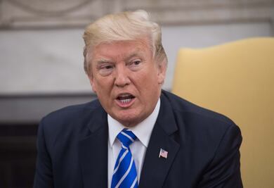 En picada, la imagen de Trump en México