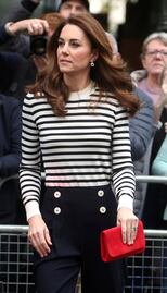 Kate Middleton nos muestra cómo lucir un look marinero de manera perfecta