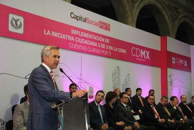 Ubican a 5 mil 'aviadores' en nómina de la CDMX