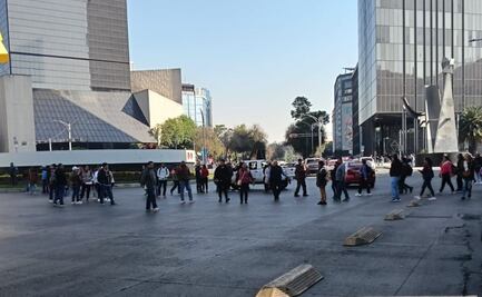 Bloqueos simultáneos colapsan vialidades de la CDMX; colonos, maestros y médicos exigen atención a sus demandas