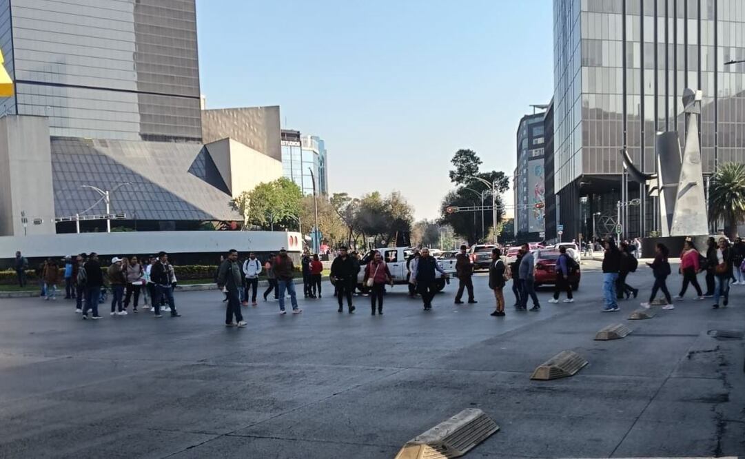 Bloqueos en centro de la ciudad de México. Foto: Especial