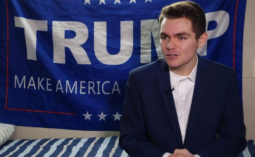 El estudiante conservador y partidario del presidente estadounidense Donald Trump, Nick Fuentes. Foto: AFP 