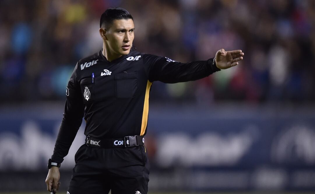 Edgar Ulises Rangel, Arbitro durante el partido de ida de las Semifinales del Ascenso MX. FOTO/IMAGO7