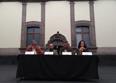 Gritos y pastelazos en debate sobre grafiti en el Museo de la Ciudad de México