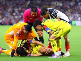 Drama en el América vs Monterrey; Dagoberto Espinoza sufre grave lesión