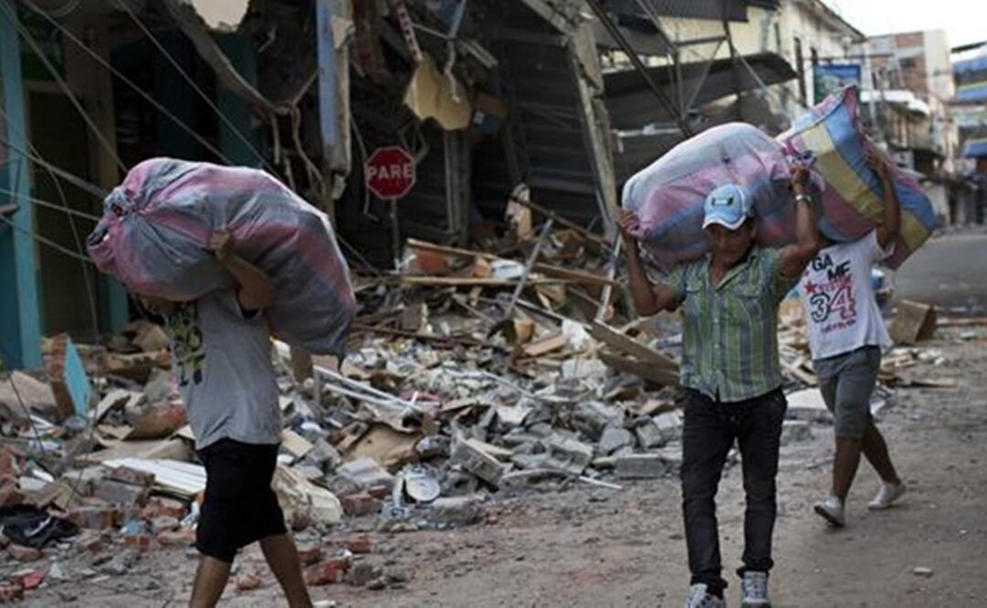 The rescue efforts are still taking shape. (Photo: AP)