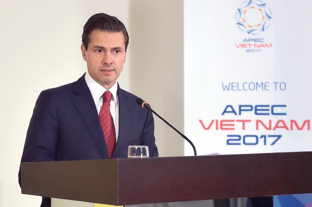 Enrique Peña Nieto dijo que de los diálogos informales que sostuvo con Donald Trump pudo recoger la convicción del mandatario estadounidense a favor del libre comercio. (PRESIDENCIA)