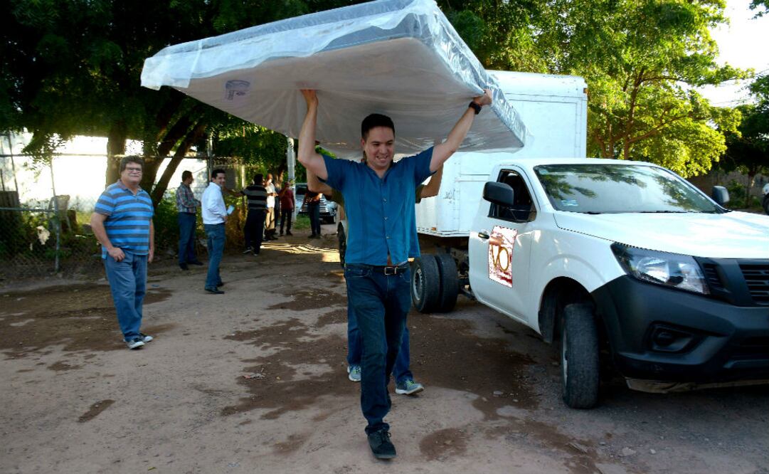 Colchones entregados a damnificados de Sinaloa estaban en mal estado. FOTO: ARCHIVO EL UNIVERSAL