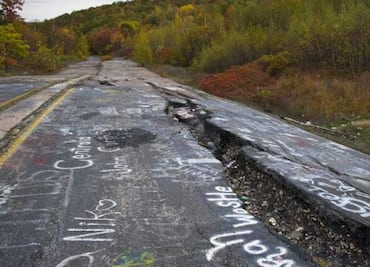 El pueblo fantasma de EU en donde salía humo tóxico del suelo