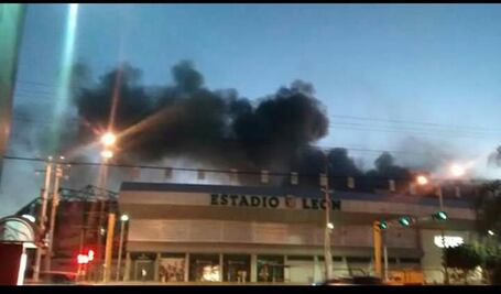 Sala de cine se incendia en León; no hay heridos