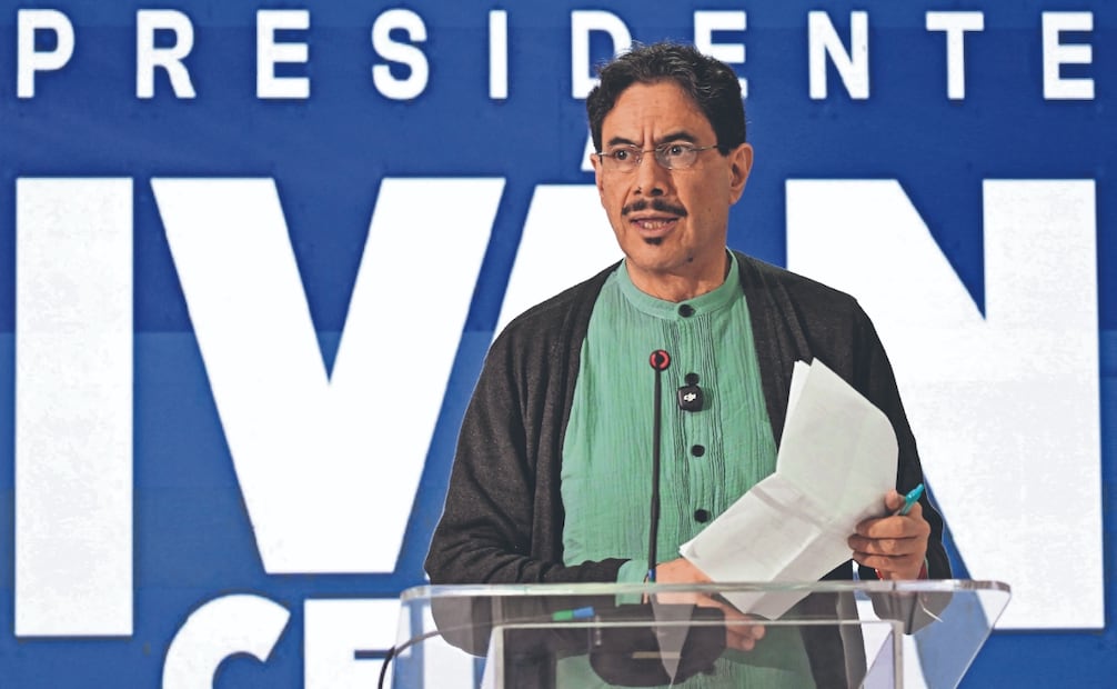 Iván Cepeda, en conferencia de prensa en Bogotá. Foto: AFP