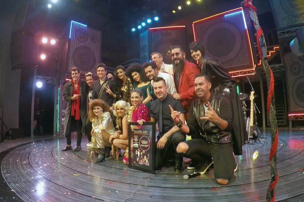 Además del reconocimiento, complacieron a sus fans con un popurrí (CORTESÍA)