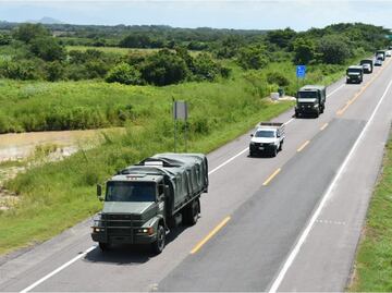 Realizan "revisión rápida" a policías en Navolato, Sinaloa; verifican si sus armas están en regla
