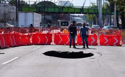 ¡Por fin! Comienza reparación de los mega socavones de Iztacalco e Iztapalapa; cuadrillas trabajan las 24 horas