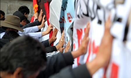 FOTOS: CNTE se planta en el Zócalo de la CDMX; protesta en Palacio Nacional y marcha a San Lázaro