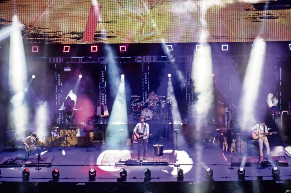 Los colombianos hicieron cantar y bailar a sus fans. (GERMÁN ESPINOSA. EL UNIVERSAL)