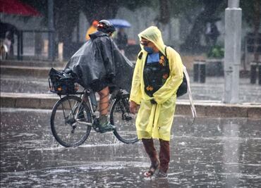 ¡Ten a la mano tu impermeable! Activan doble alerta por lluvias fuertes y posible caída de granizo en la CDMX
