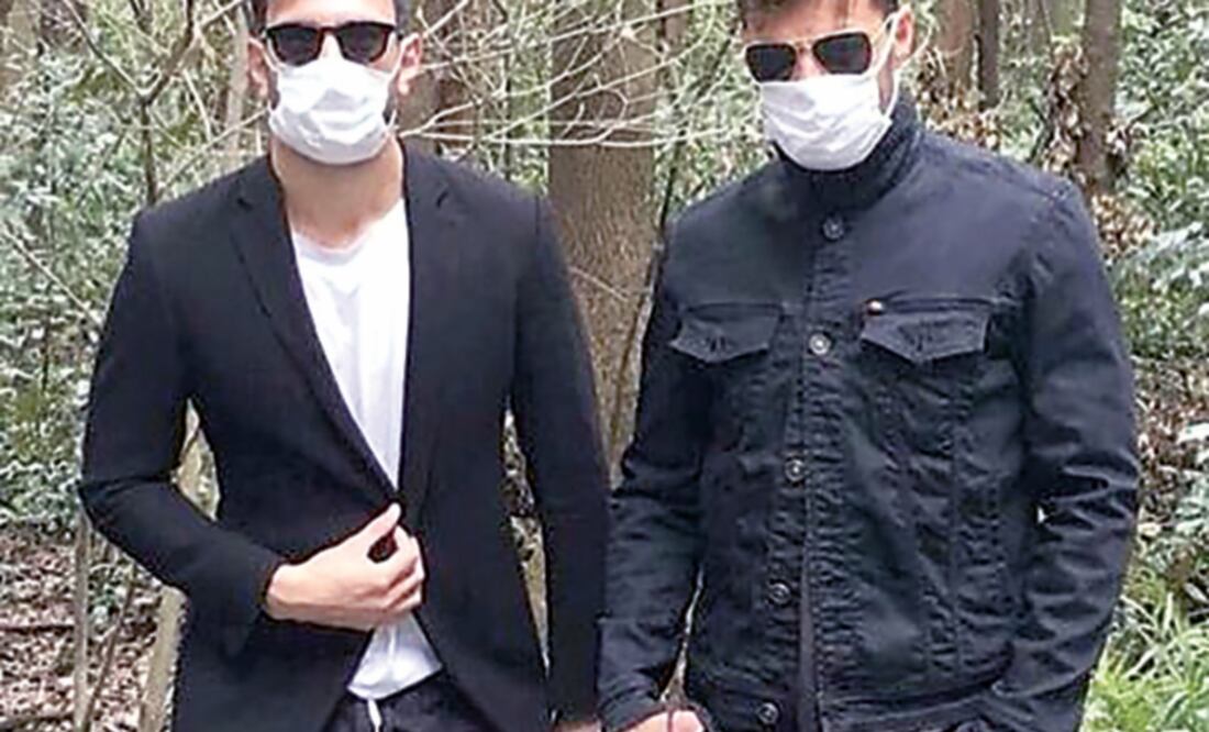 El artista de la pintura colgó una foto en Instagram , donde aparecen con mascarilla y gafas (TOMADA DE INSTAGRAM)