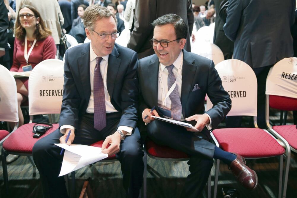 Robert Lighthizer, representante comercial de EU, e Ildefonso Guajardo, secretario de Economía, en un evento en Argentina en diciembre pasado. Foto: ARCHIVO EL UNIVERSAL