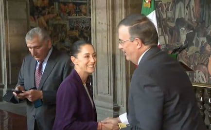 De beso y palmadita: así se saludan las "corcholatas" desde primera fila para Informe de AMLO