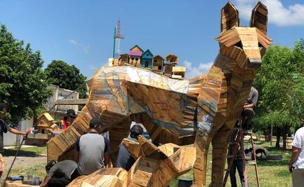 Realizan homenaje a migrantes con escultura en Chiapas