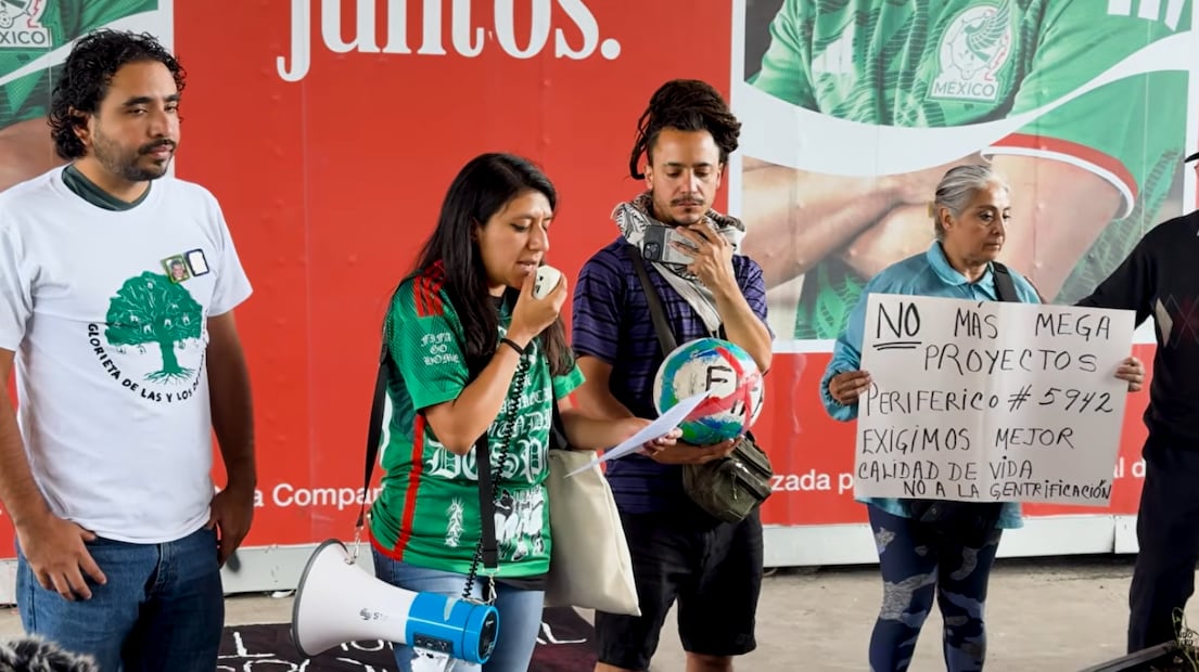 A través de un video blog, la creadora de contenido retrató la realidad que se vive en la capital mexicana días antes de la inauguración de la Copa del Mundo de la FIFA 2026. Foto: YouTube "Viajando con Vero"